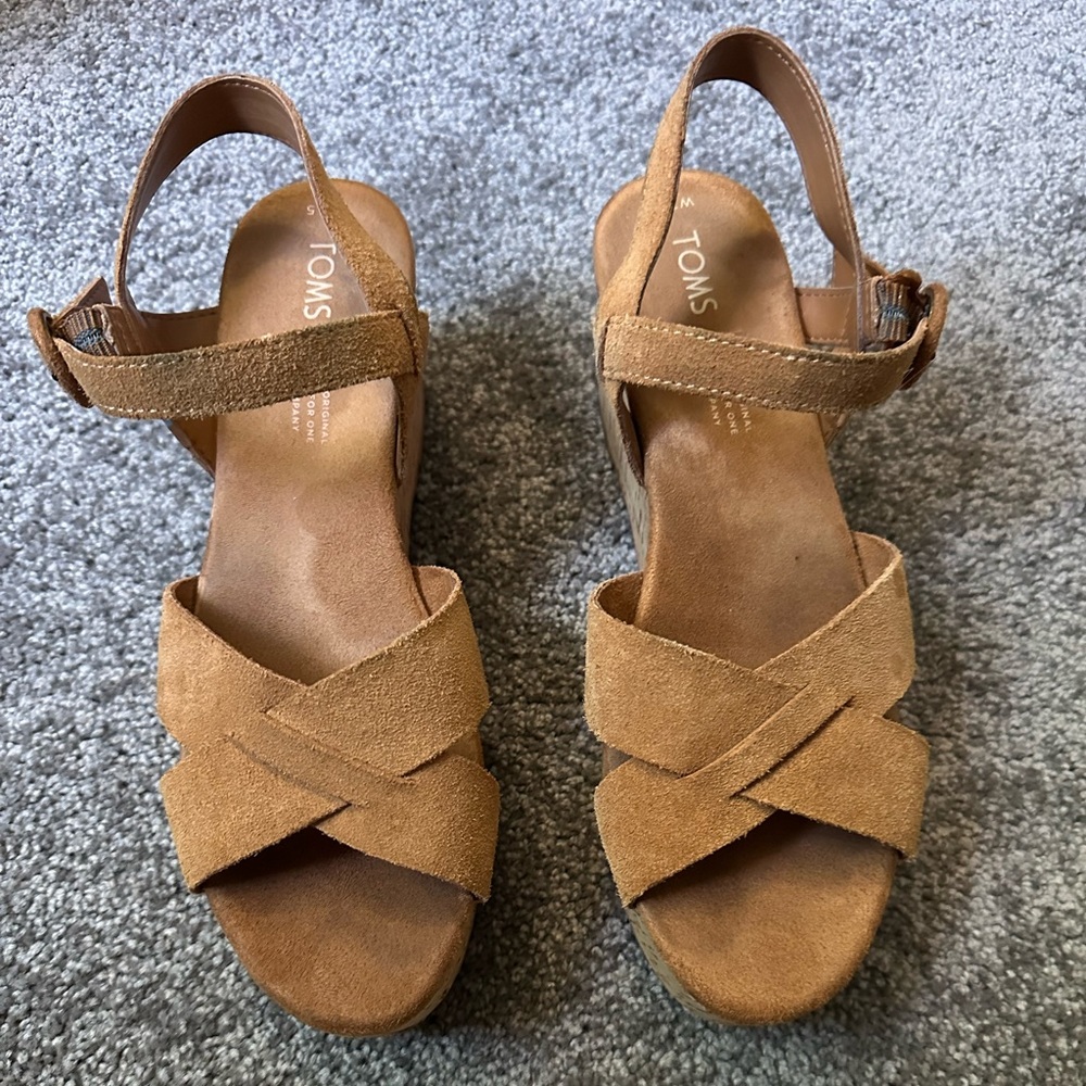 Toms Willow Women's 7 1/2 Wedge Platform Sandals Suede Strappy Criss Cross Brown